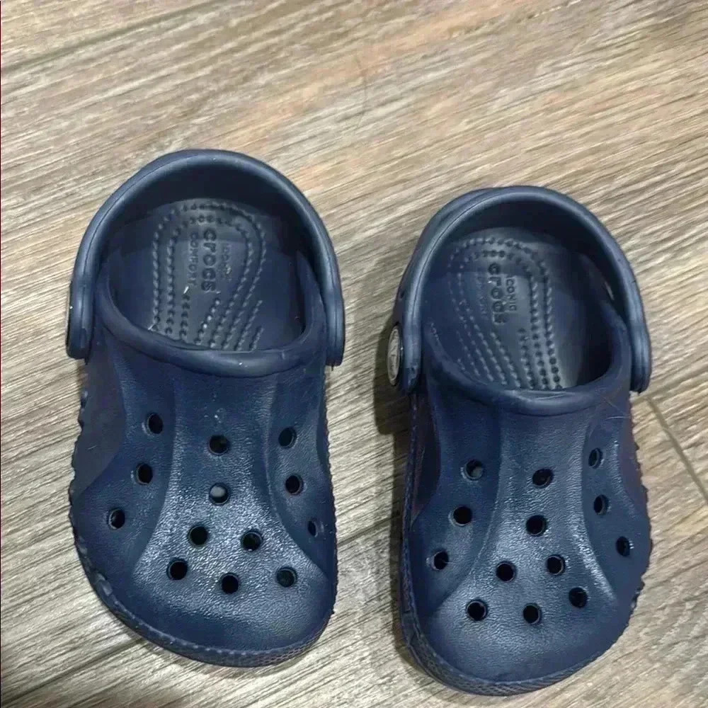 Toddler Crocs Size 5C